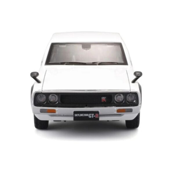 MAISTO 31528 1:24 1973 NISSAN SKYLINE 2000GT-R (KPGC110) WHITE KOUREAS TOYS
