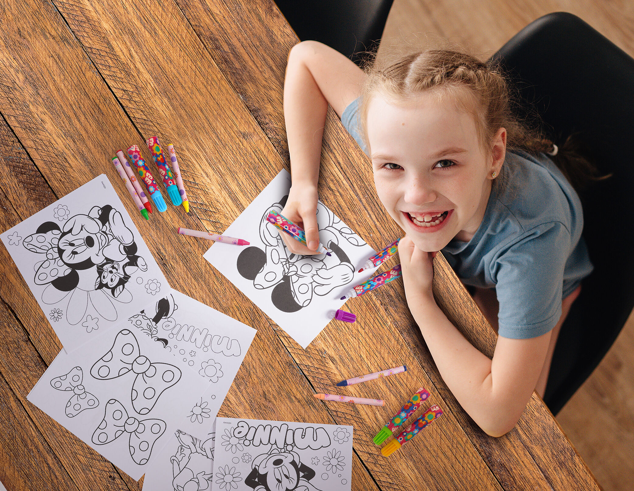 AS 68101 DRAWING SET IN BACKPACK DISNEY MINNIE KOUREAS TOYS