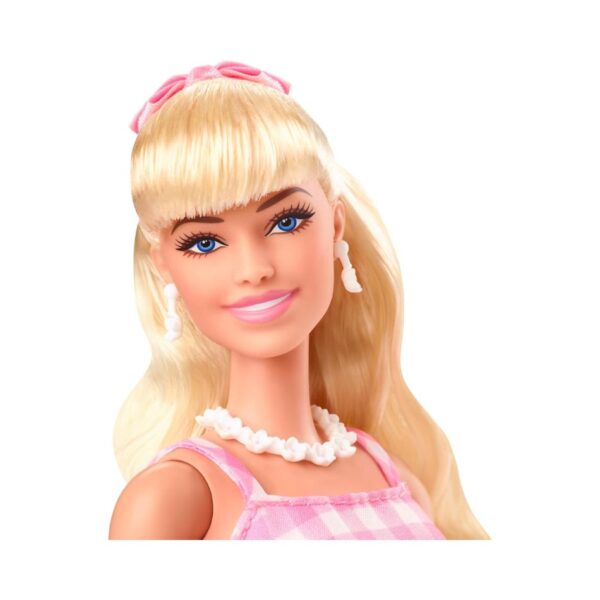 BRAND HPJ96 BARBIE THE MOVIE DOLL - PINK AND WHITE GINGHAM DRESS AND DAISY CHAIN NECKLACE KOUREAS TOYS