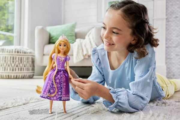 BRAND HPD41 DISNEY PRINCESS BY SINGING RAPUNZEL DOLL IN SIGNATURE CLOTHING, SINGS "WHEN WILL MY LIFE BEGIN?" FROM THE MOVIE TANGLED KOUREAS TOYS