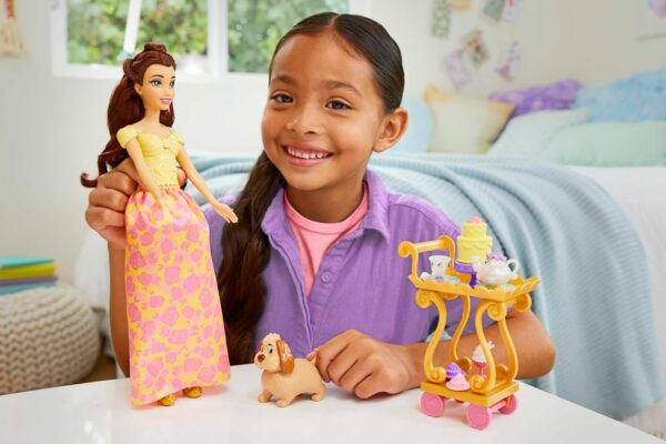 BRAND HLW20 DISNEY PRINCESS - BELLE TEA TIME FASHION DOLL & PLAYSET WITH TEA CART, 3 CHARACTER FRIENDS AND FOOD ACCESSORIES KOUREAS TOYS