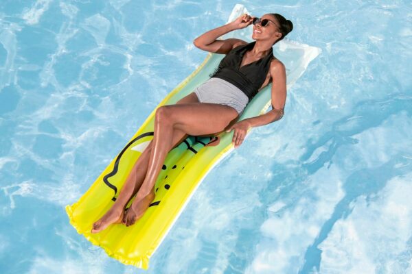 BESTWAY 44122 LEMON FRESH SQUEEZED POOL MATTRESS KOUREAS TOYS