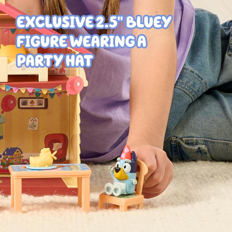BLUEY'S CELEBRATION HOME PLAYSET WITH FIGURE & ACCESSORIES 17669 KOUREAS TOYS